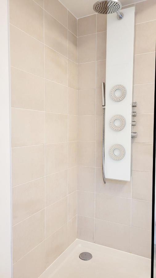 Beau Regard Apartment Besancon Bagian luar foto