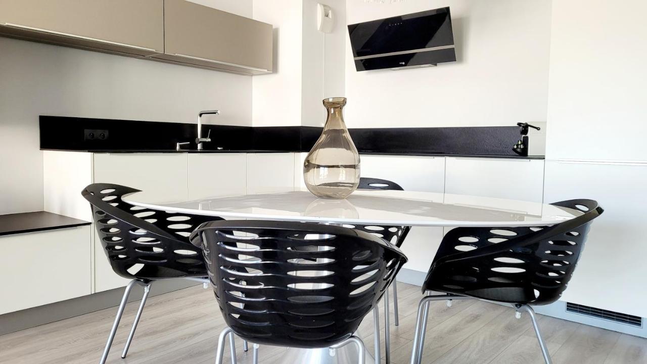 Beau Regard Apartment Besancon Bagian luar foto