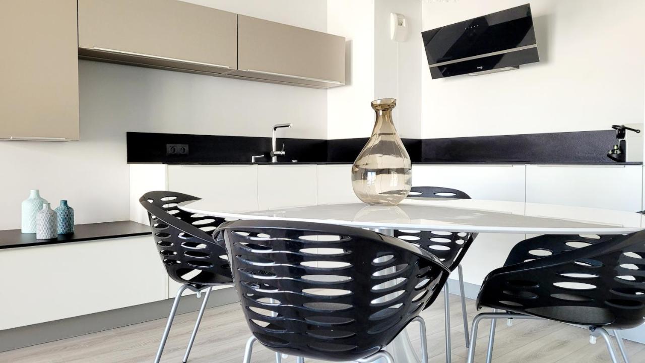 Beau Regard Apartment Besancon Bagian luar foto