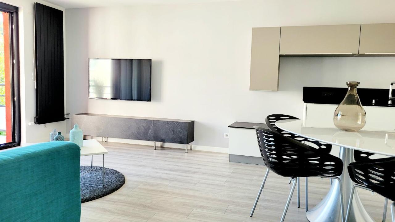 Beau Regard Apartment Besancon Bagian luar foto