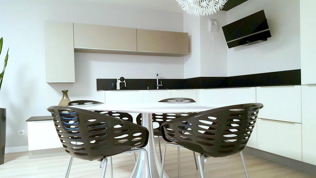 Beau Regard Apartment Besancon Bagian luar foto